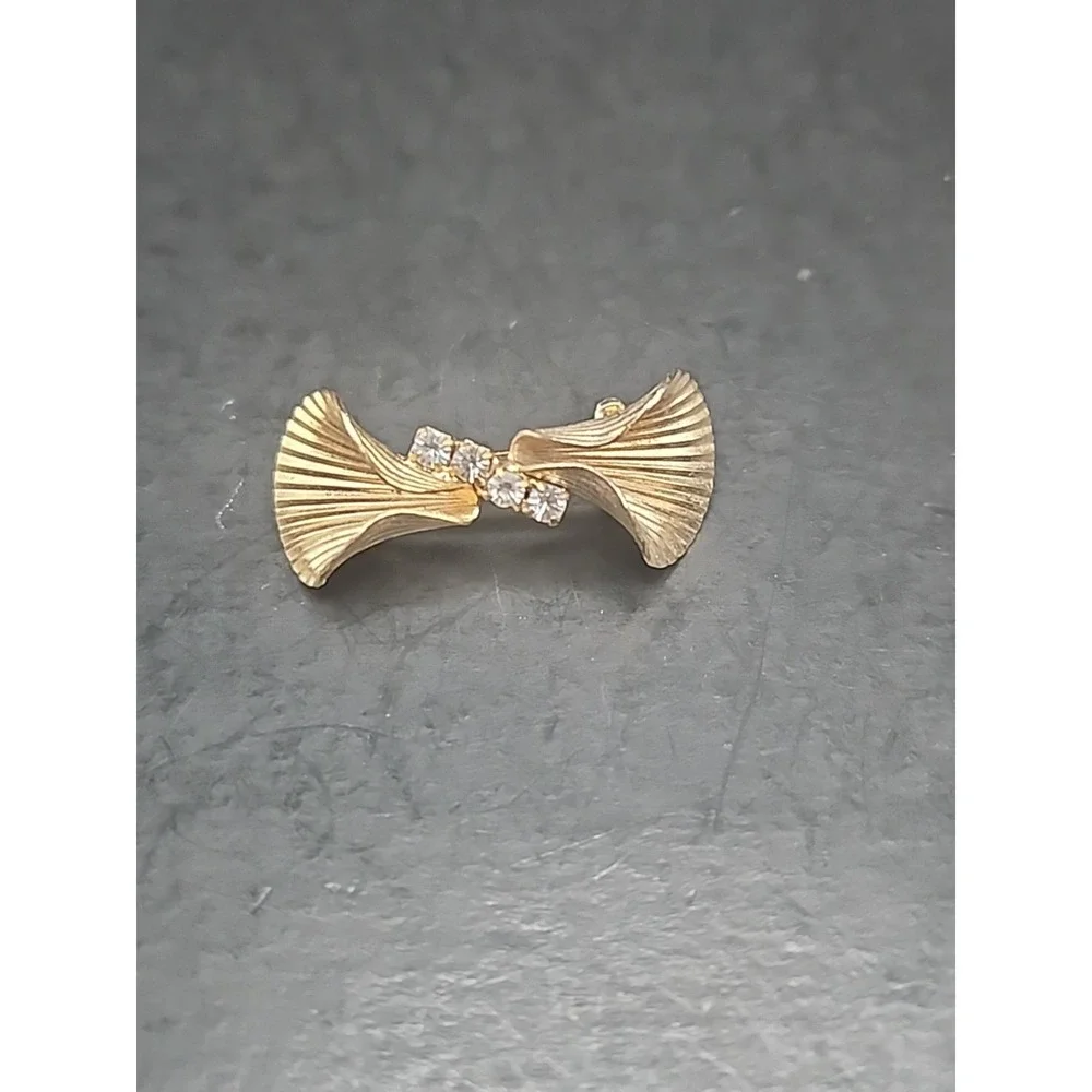 Vintage‎ Retro Double Fan/Ribbon Brooch Goldtone W/Rhinestones 1.25